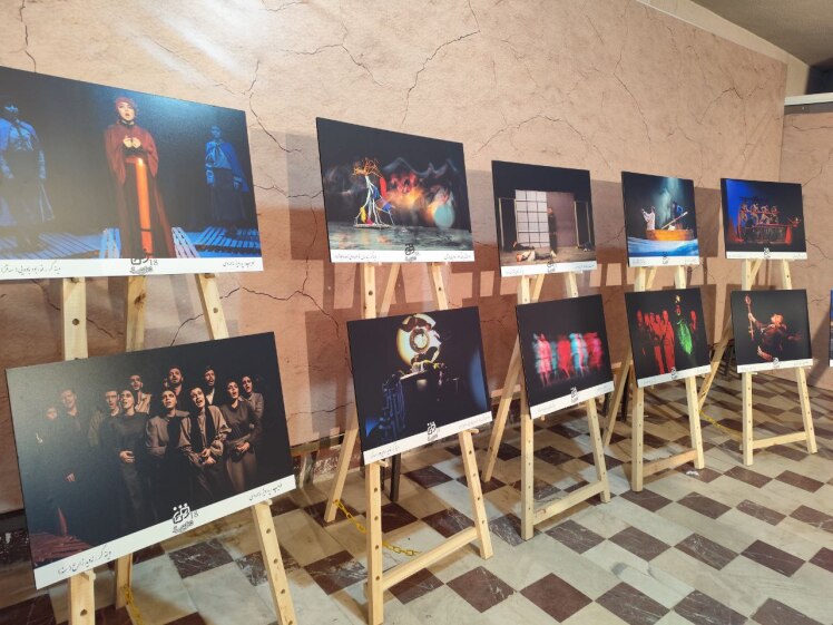 پێشانگای وێنەی بیستەمین فێستیڤاڵی شانۆی کوردی سەققز کرایەوە